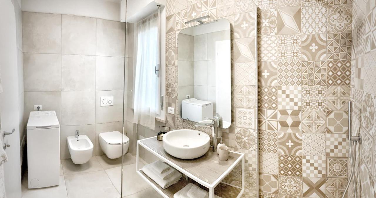 Appartamento Casa Emilia Сирмионе Экстерьер фото