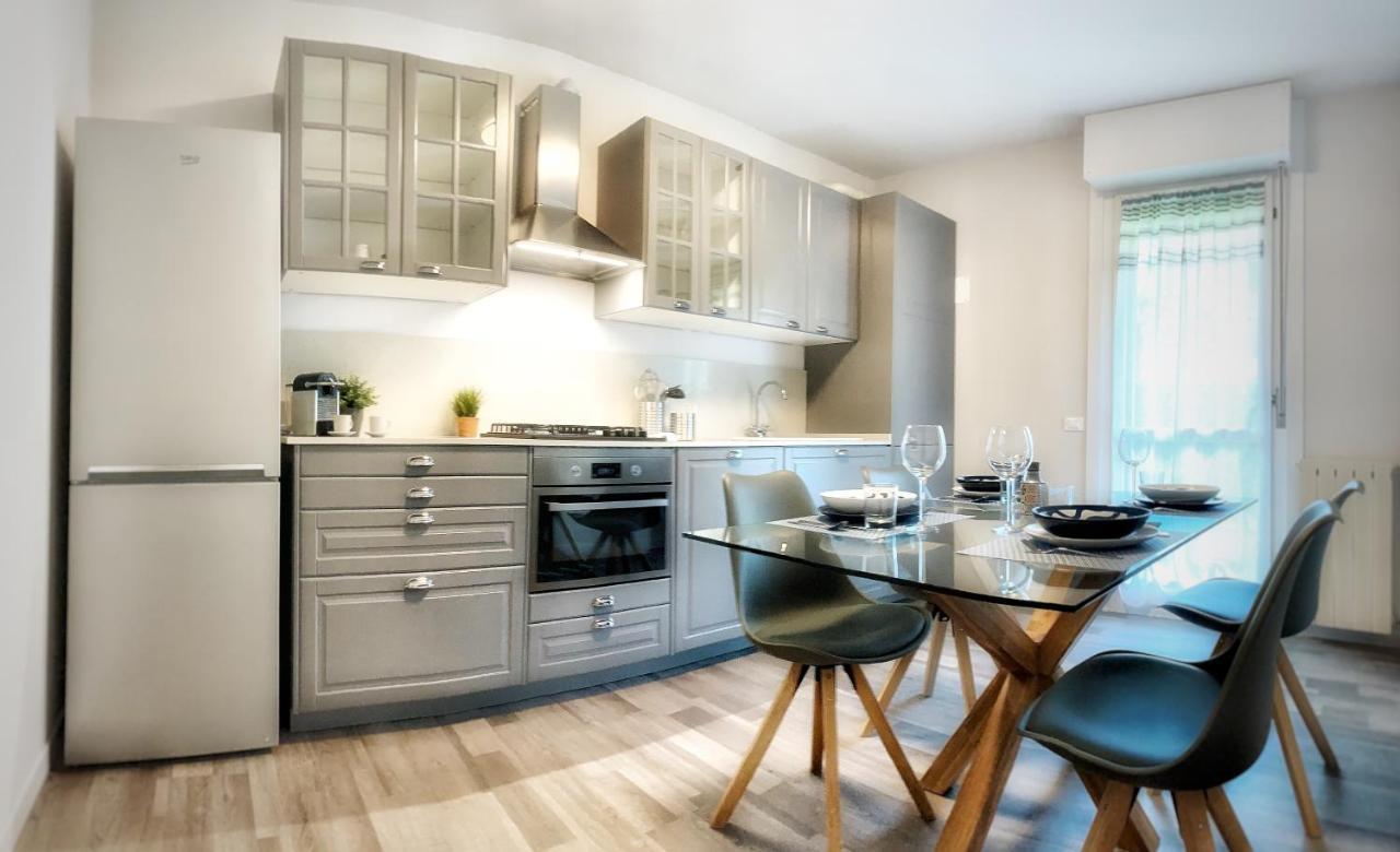 Appartamento Casa Emilia Сирмионе Экстерьер фото