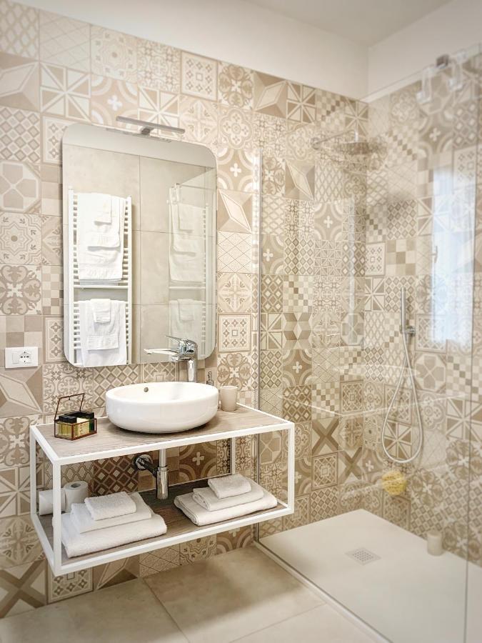 Appartamento Casa Emilia Сирмионе Экстерьер фото